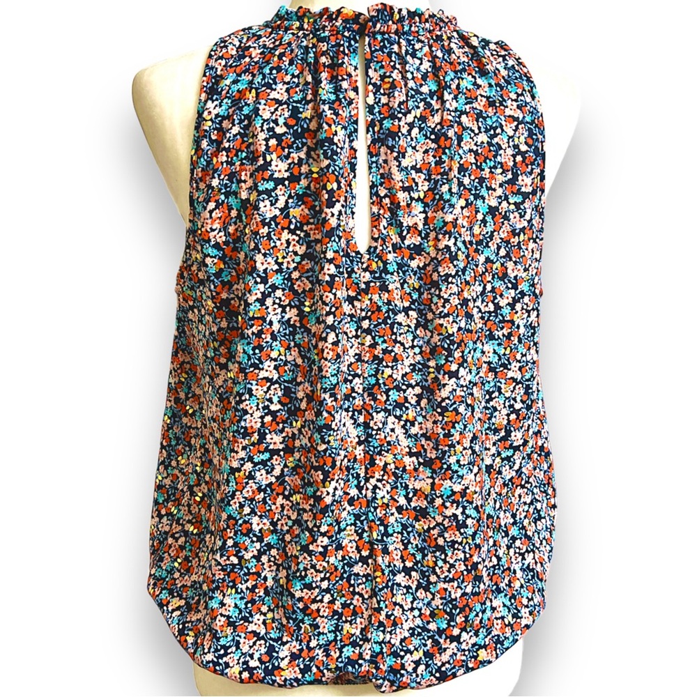 Sienna Sky Sleeveless Floral Tie Front  Key Hole Back Blouse. Top large nwt - Picture 2 of 6